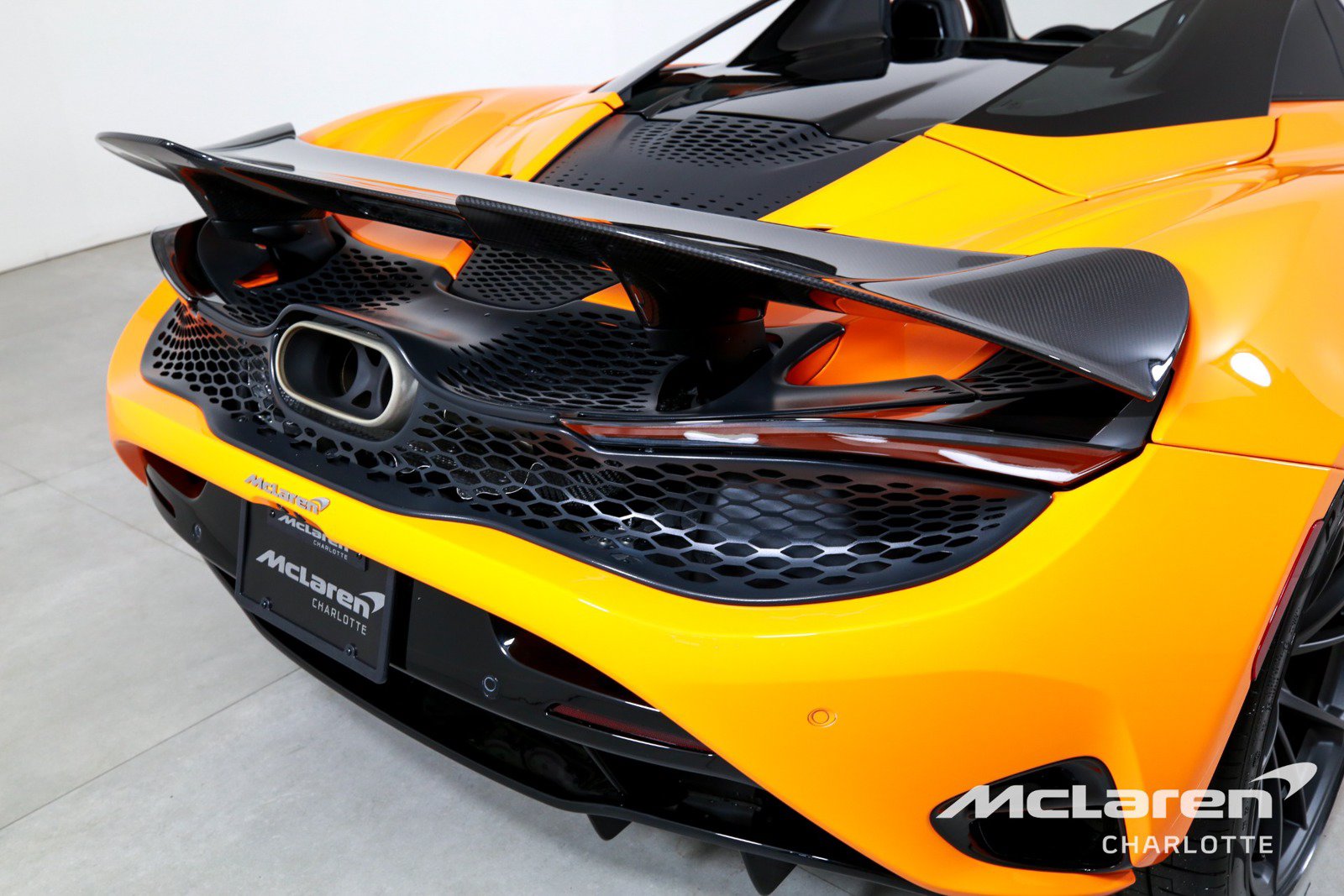 Used 2026 McLaren 750S Spider photo 28