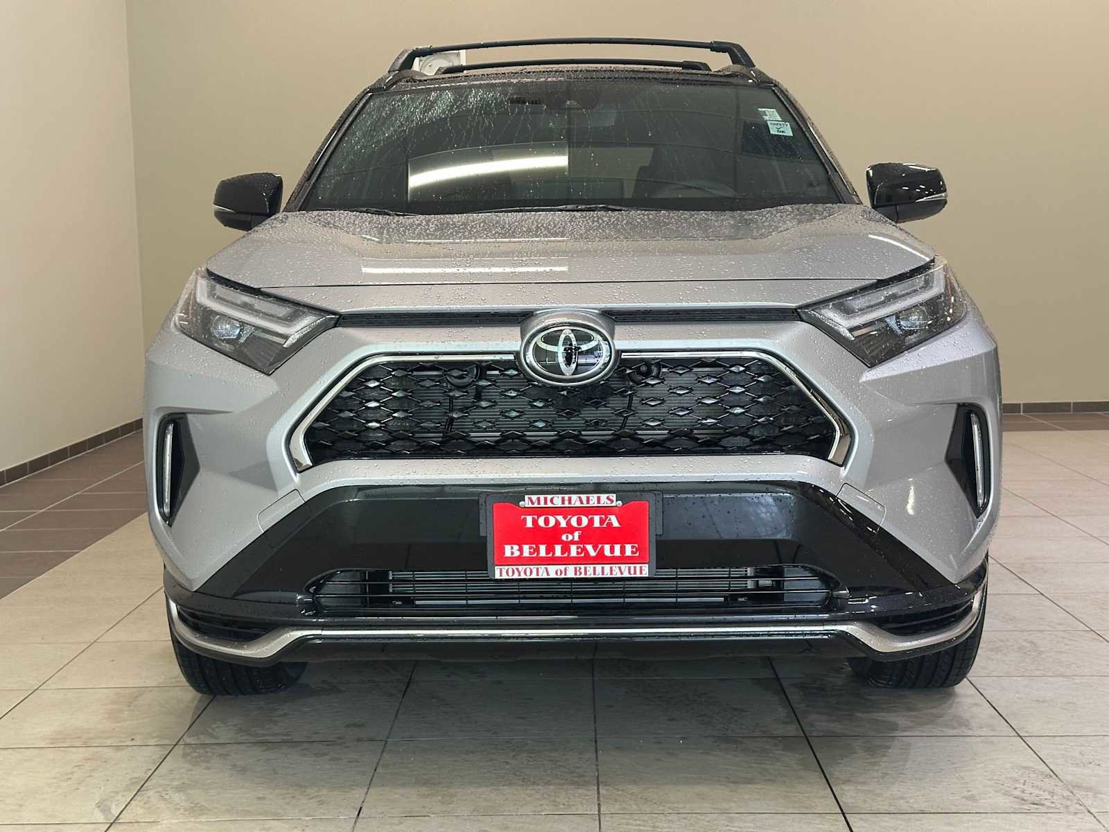 2025 Toyota RAV4 XSE