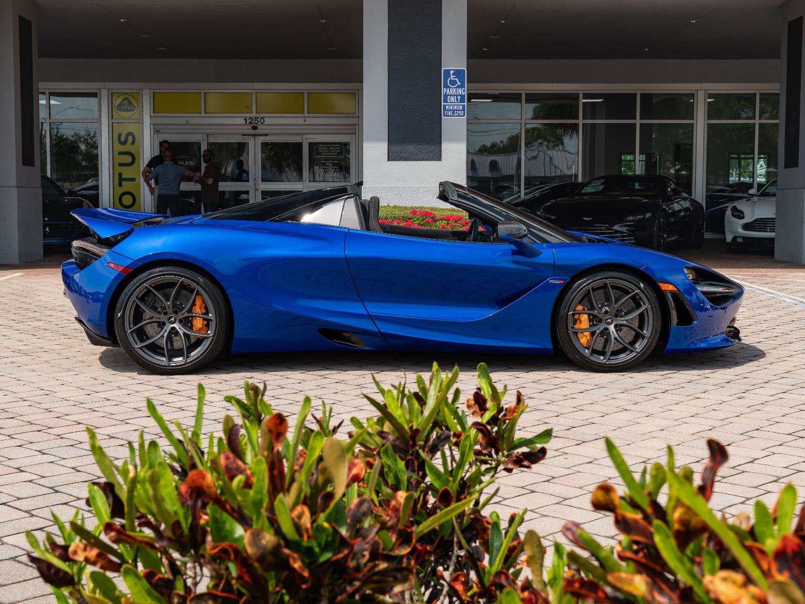 Used 2020 McLaren 720S Luxury photo 44