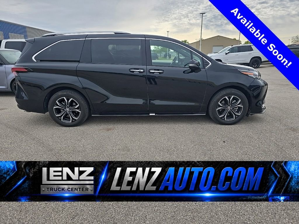 Used 2025 Toyota Sienna Platinum