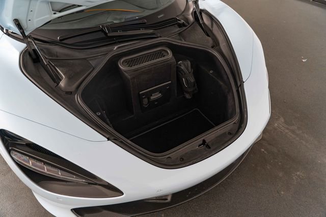 Used 2018 McLaren 720S Performance photo 27
