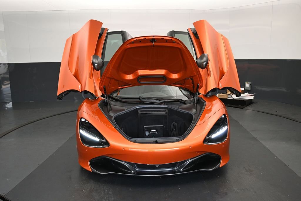 Used 2019 McLaren 720S Luxury photo 9