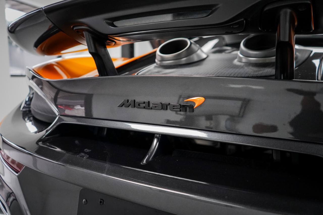 Used 2020 McLaren 600LT Spider photo 12