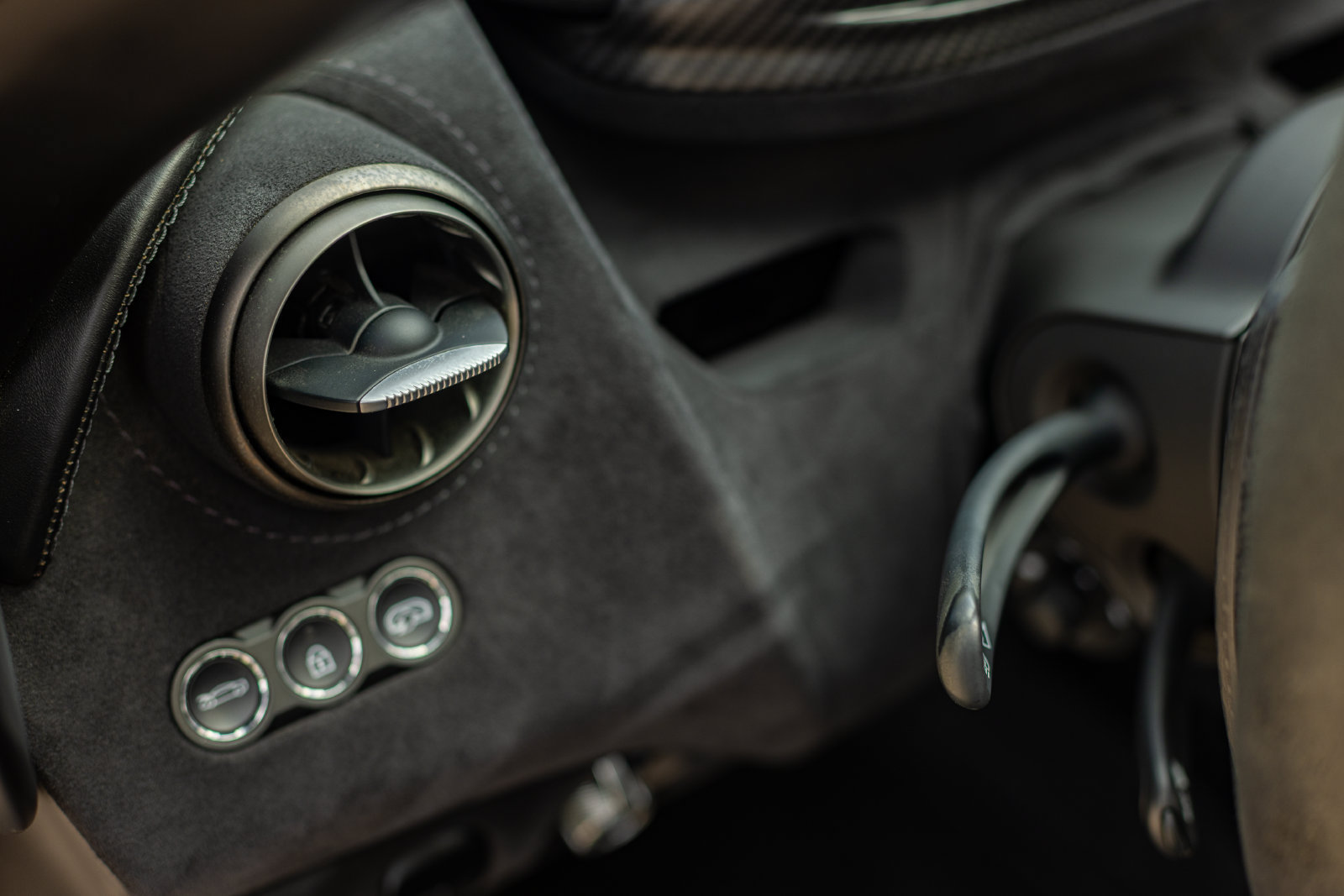 Used 2020 McLaren 720S Performance photo 18