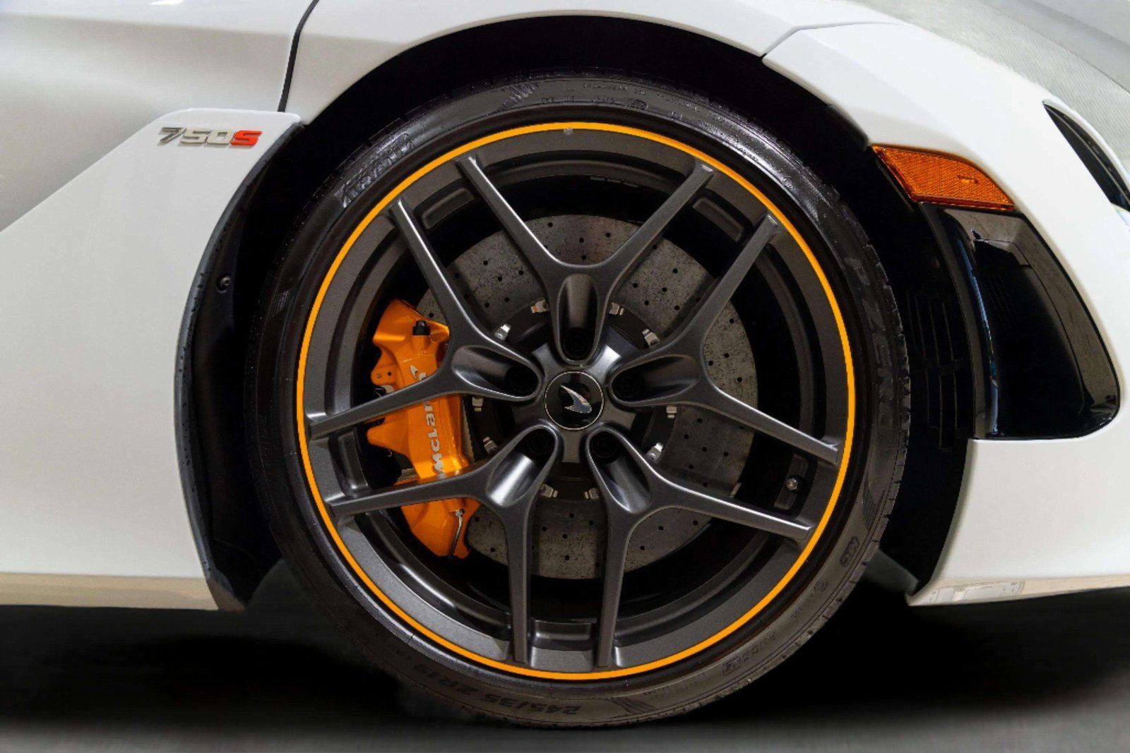 New 2026 McLaren 750S photo 16