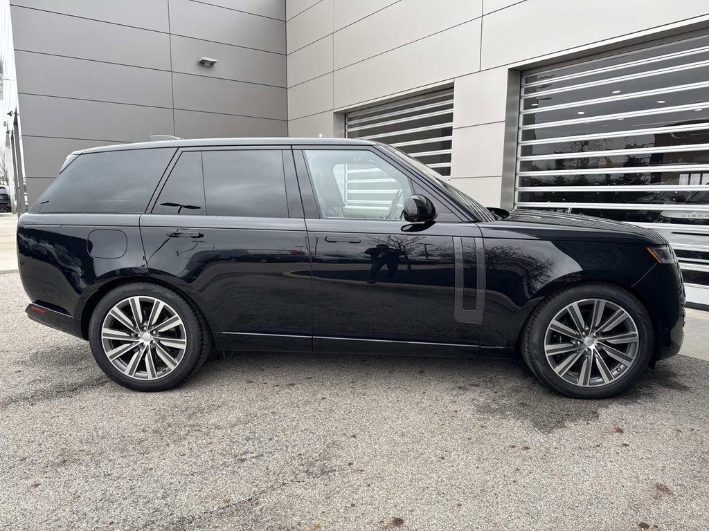 2023 Land Rover Range Rover SE