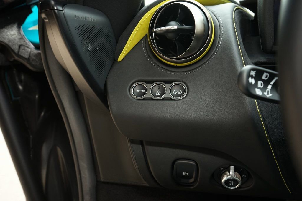 Used 2022 McLaren 720S Performance photo 26