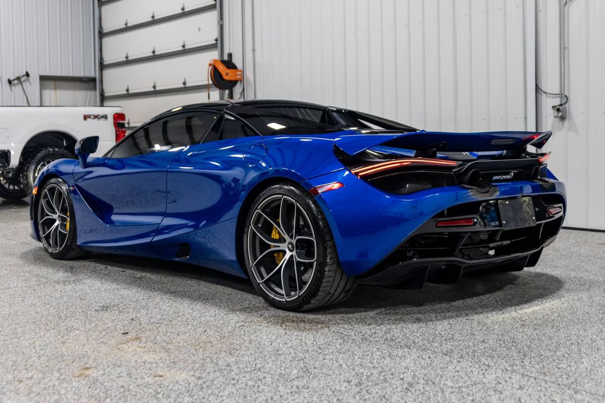 Used 2020 McLaren 720S Spider photo 8