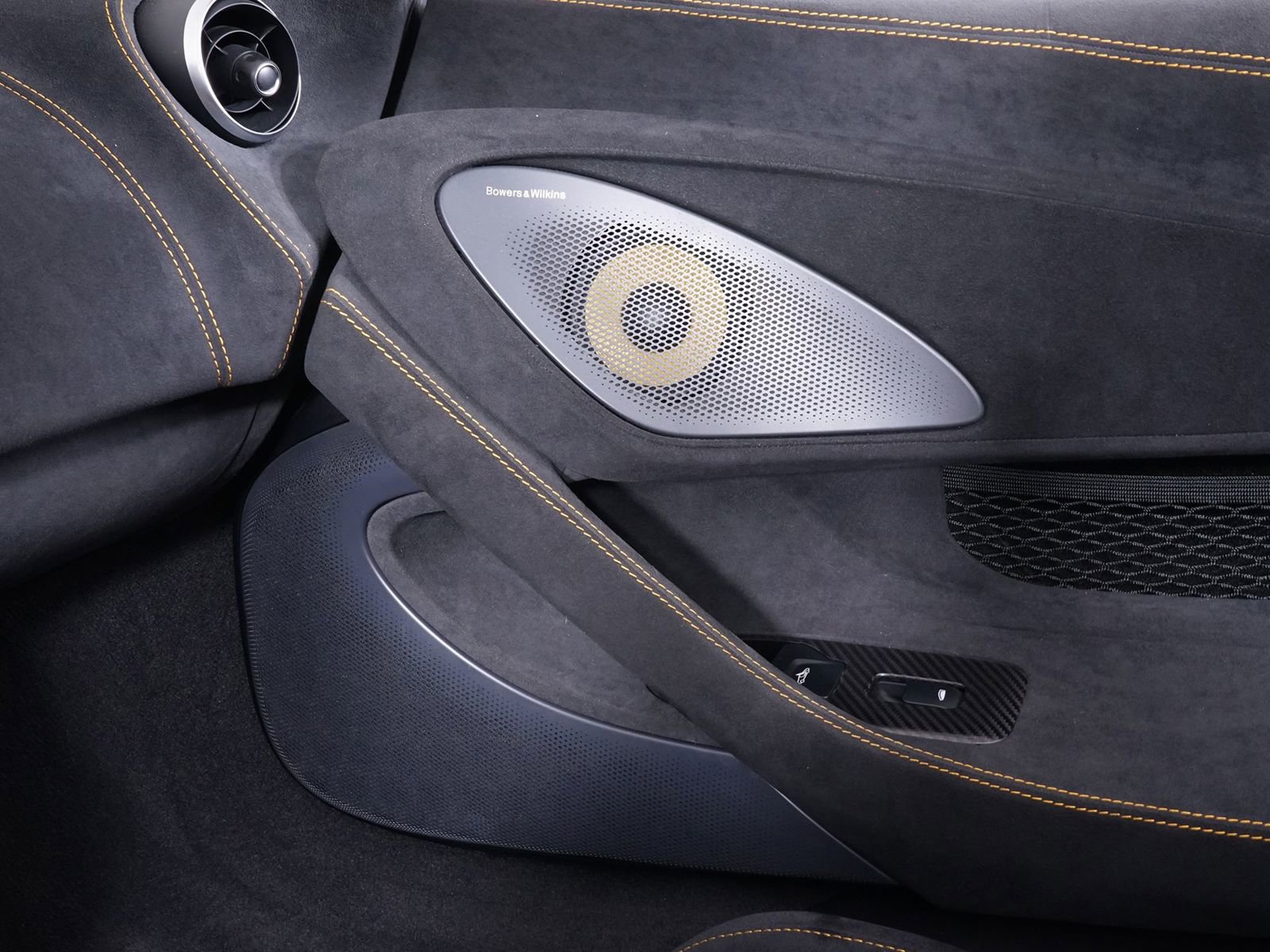 Used 2020 McLaren 600LT Spider photo 24