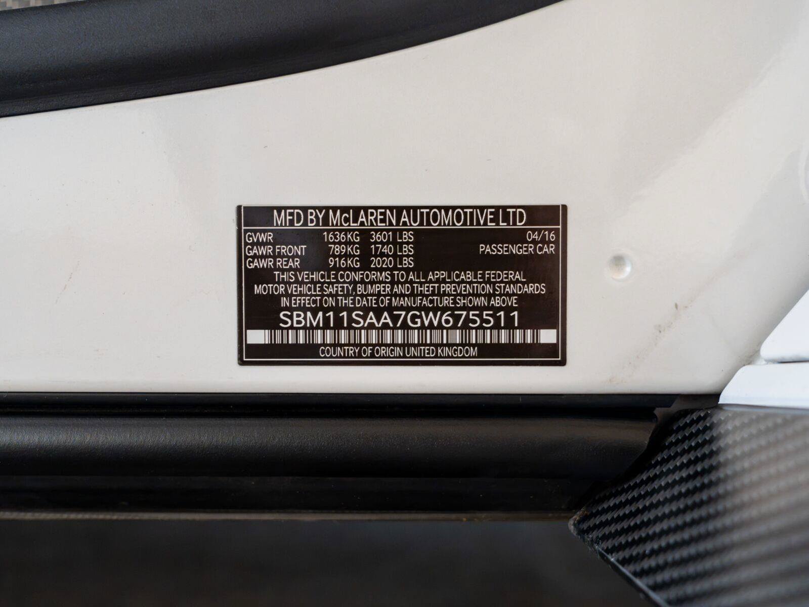 Used 2016 McLaren 675LT Spider photo 27
