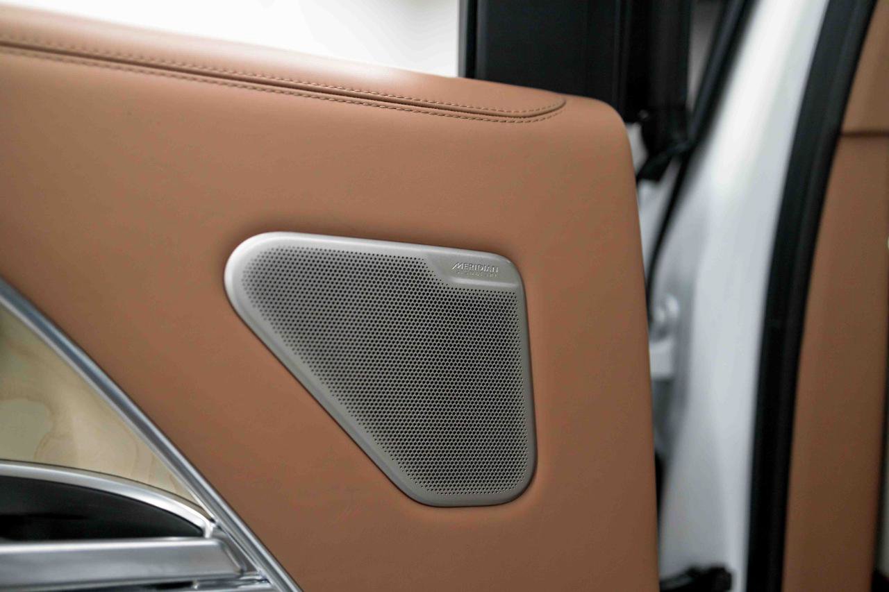 2024 Land Rover Range Rover SV