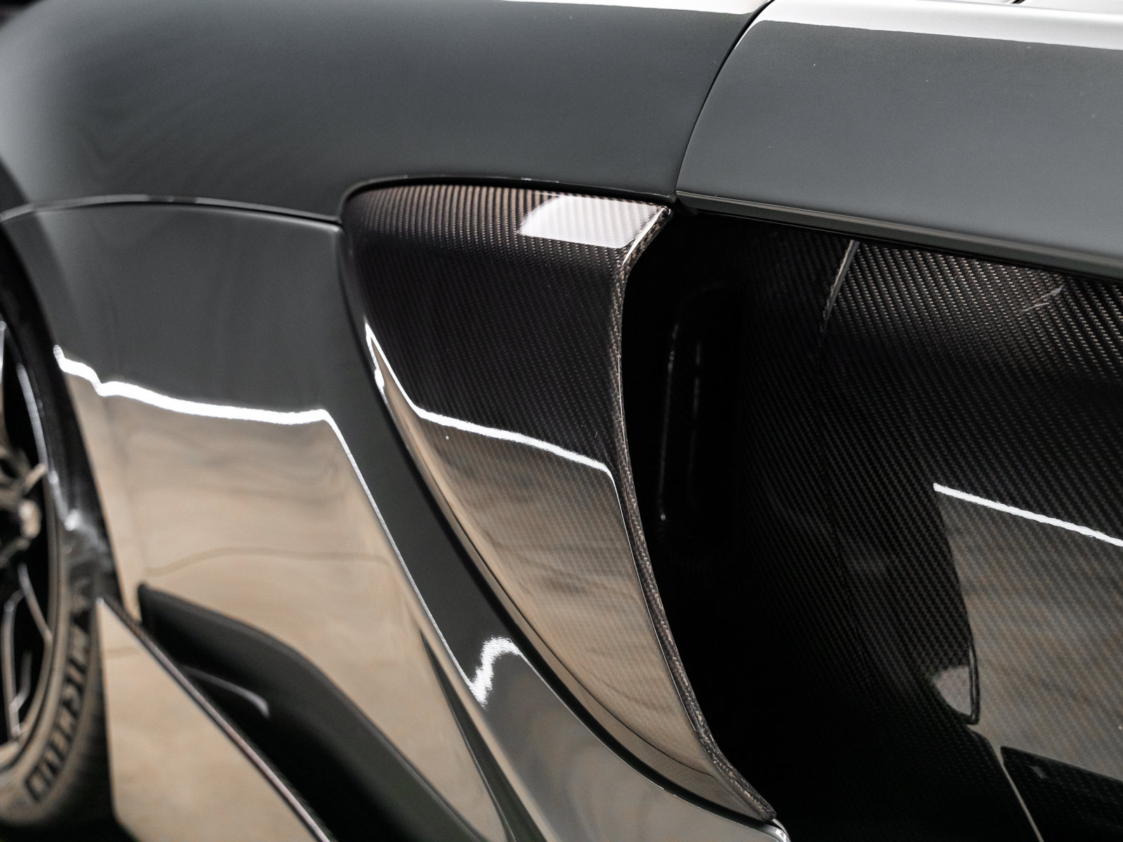 Used 2019 McLaren 600LT photo 3