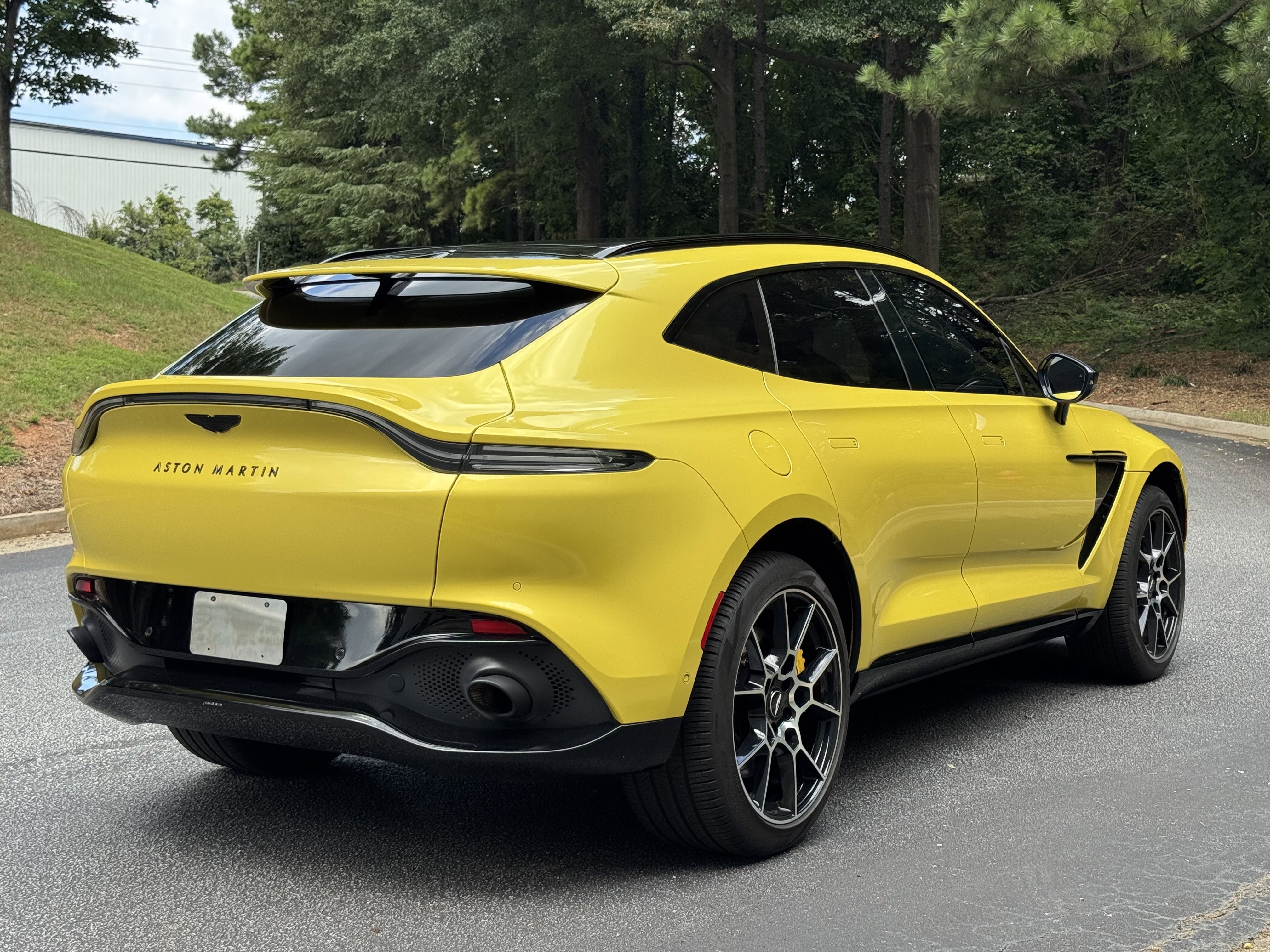 2021 Aston Martin DBX