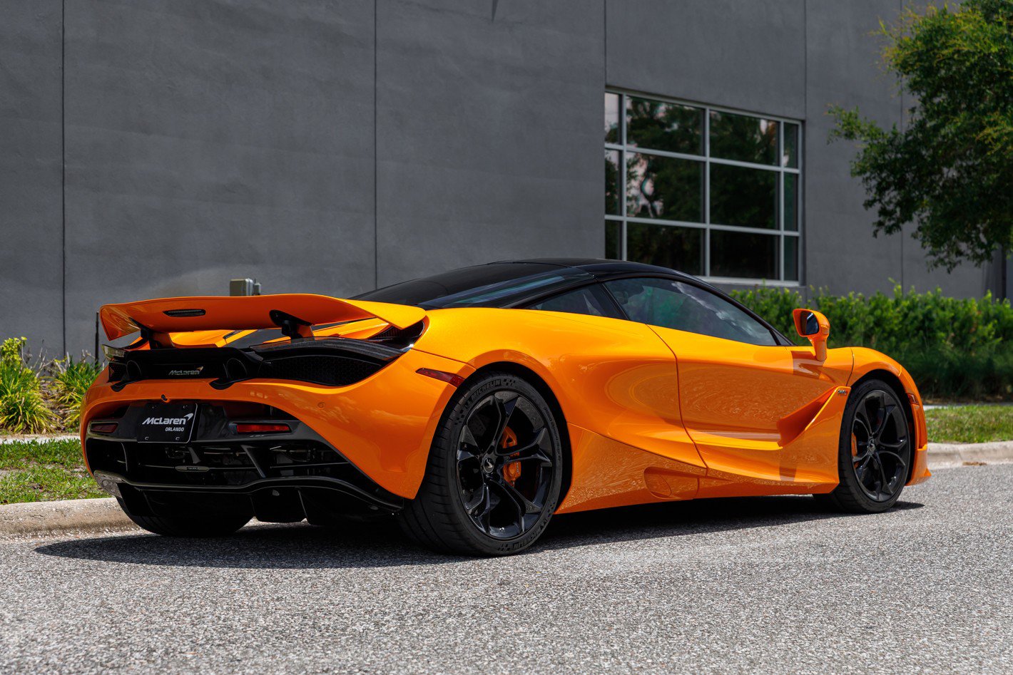 Used 2019 McLaren 720S Luxury photo 8