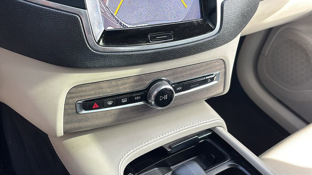 2023 Volvo Xc90 B6 Plus