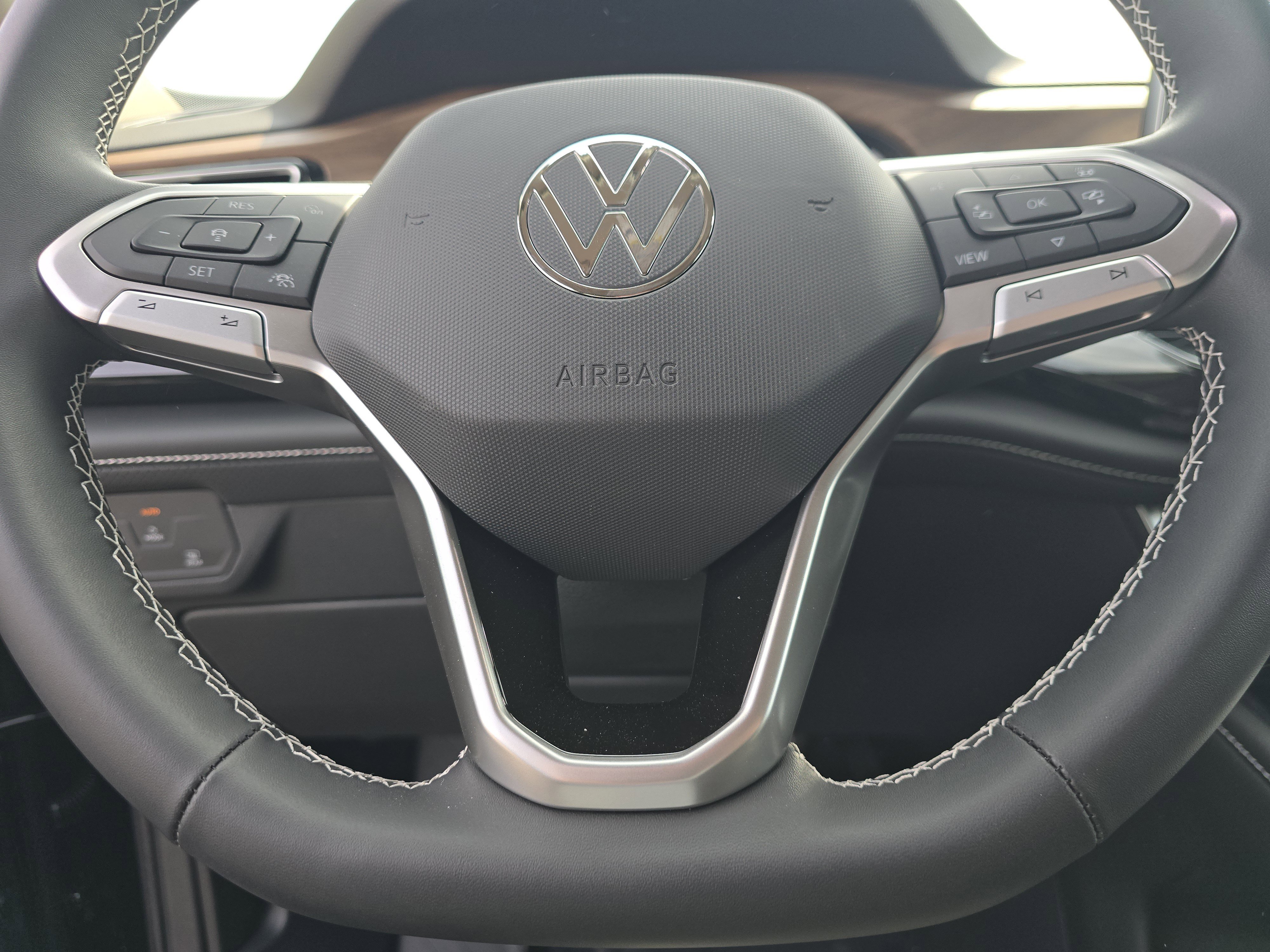 2026 Volkswagen Atlas SE