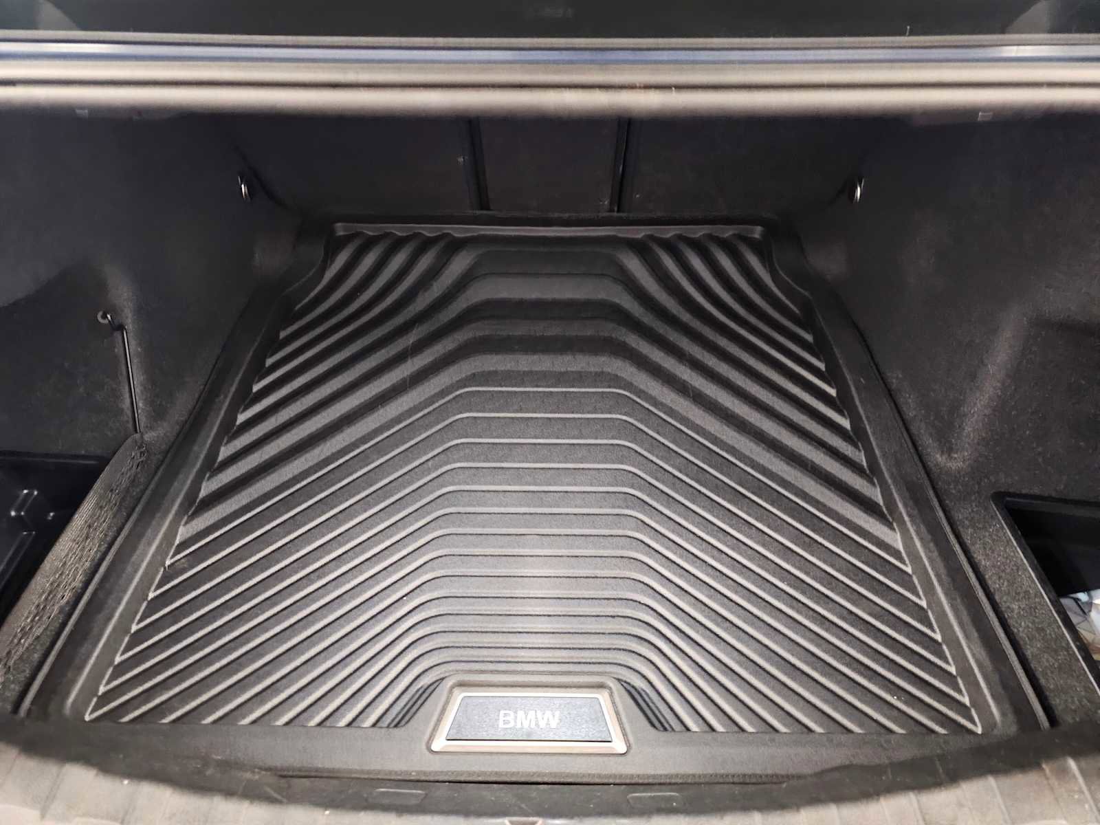 2025 BMW 330i xDrive Sedan