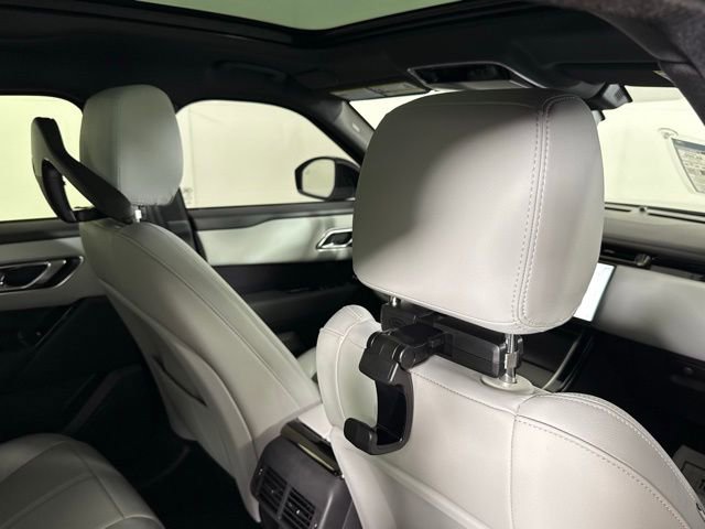 2026 Land Rover Range Rover Velar Dynamic SE