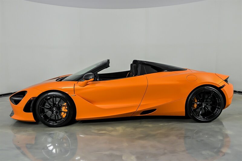 Used 2022 McLaren 720S Performance photo 8