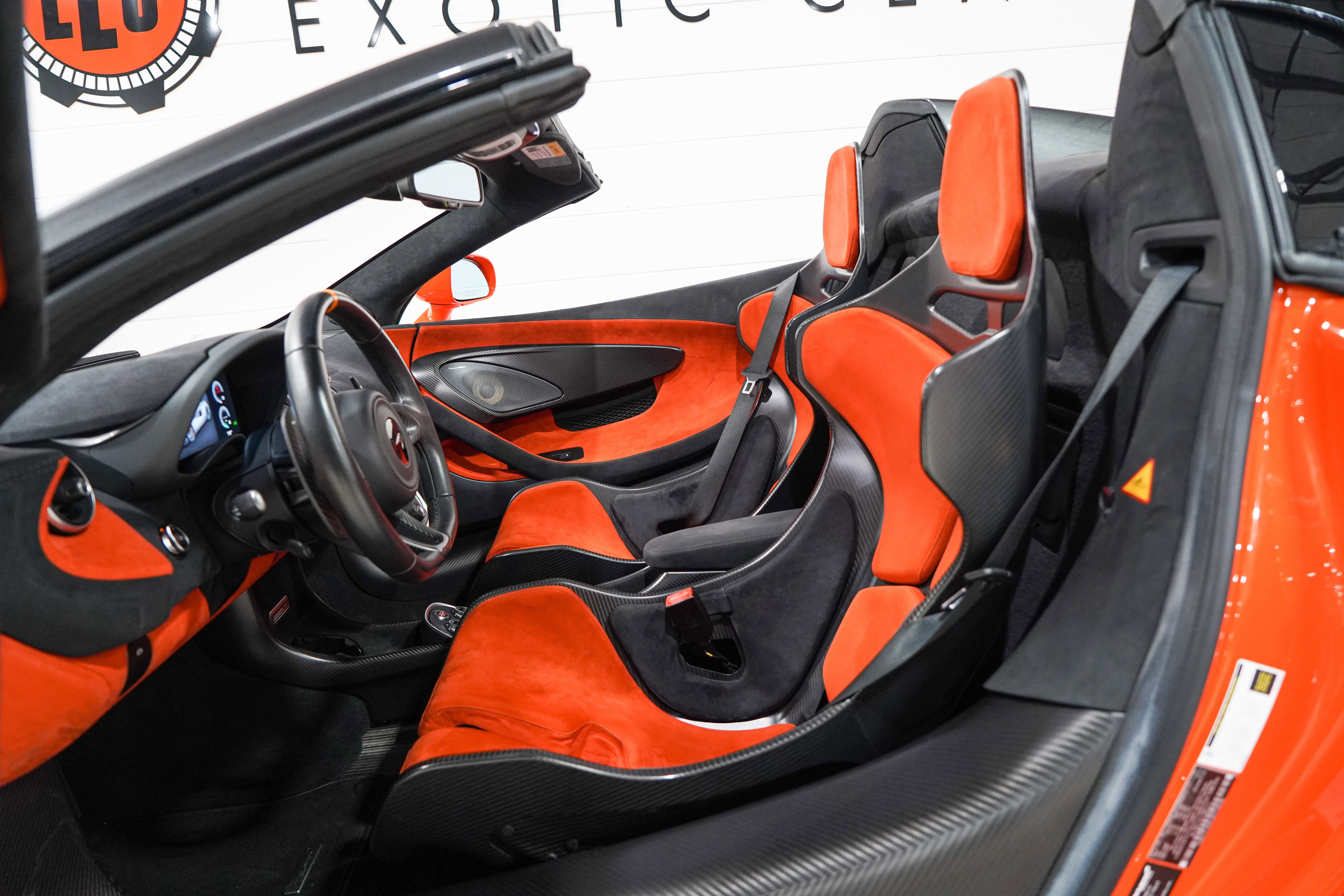 Used 2020 McLaren 600LT Spider photo 10