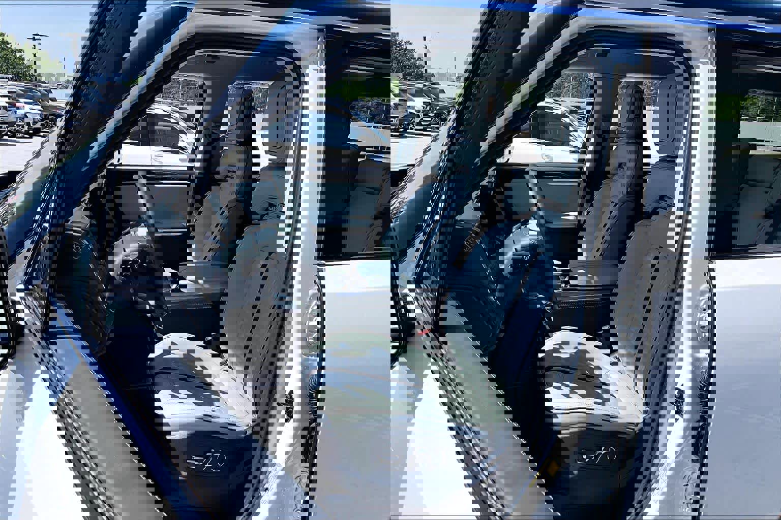 2024 Rivian R1S Adventure