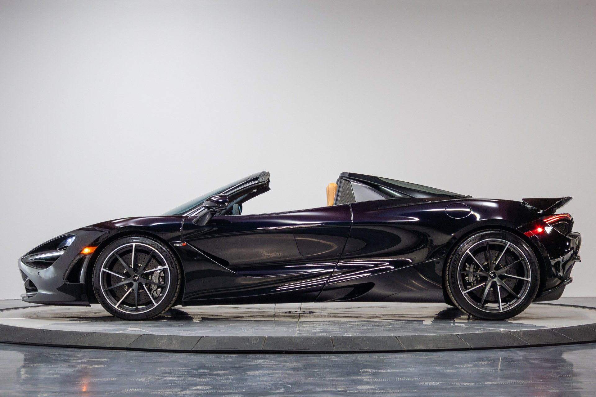 Used 2019 McLaren 720S Luxury photo 26