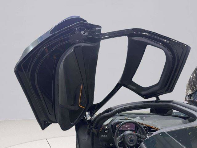 Used 2018 McLaren 720S photo 37