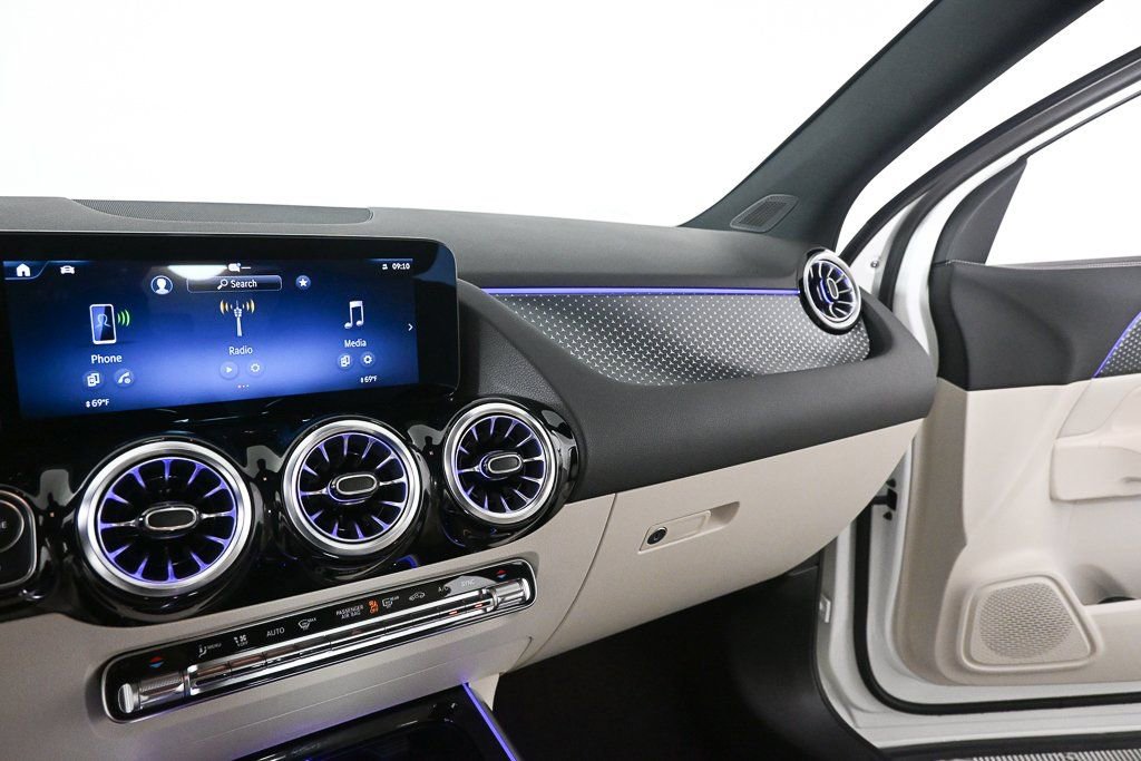 2025 Mercedes-Benz GLA 250