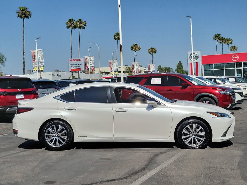 2020 Lexus ES 300h