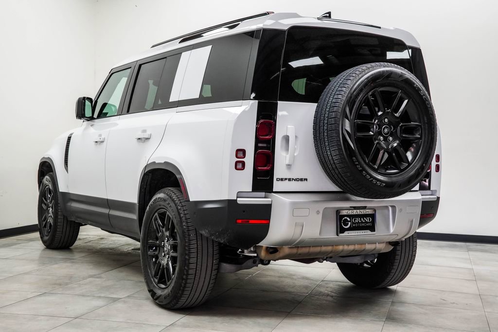 2025 Land Rover Defender 110 S