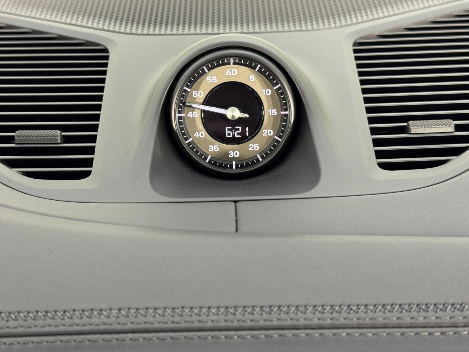 2025 Porsche Cayenne Turbo