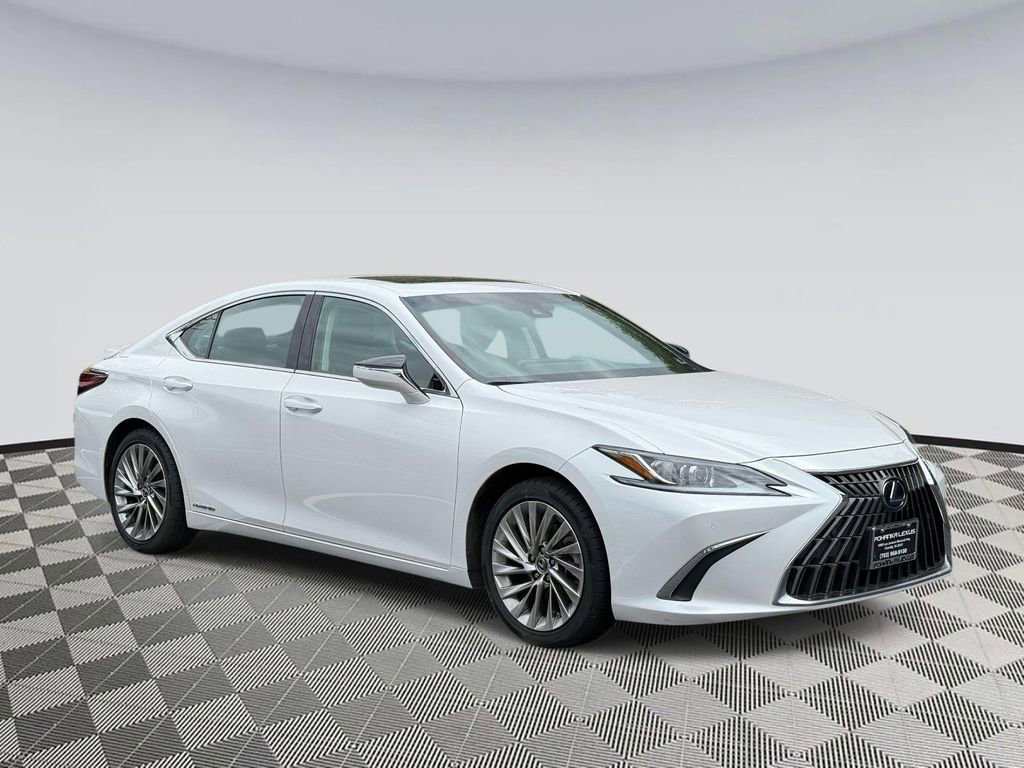 Used 2022 Lexus ES 300h w/ Accessory Package