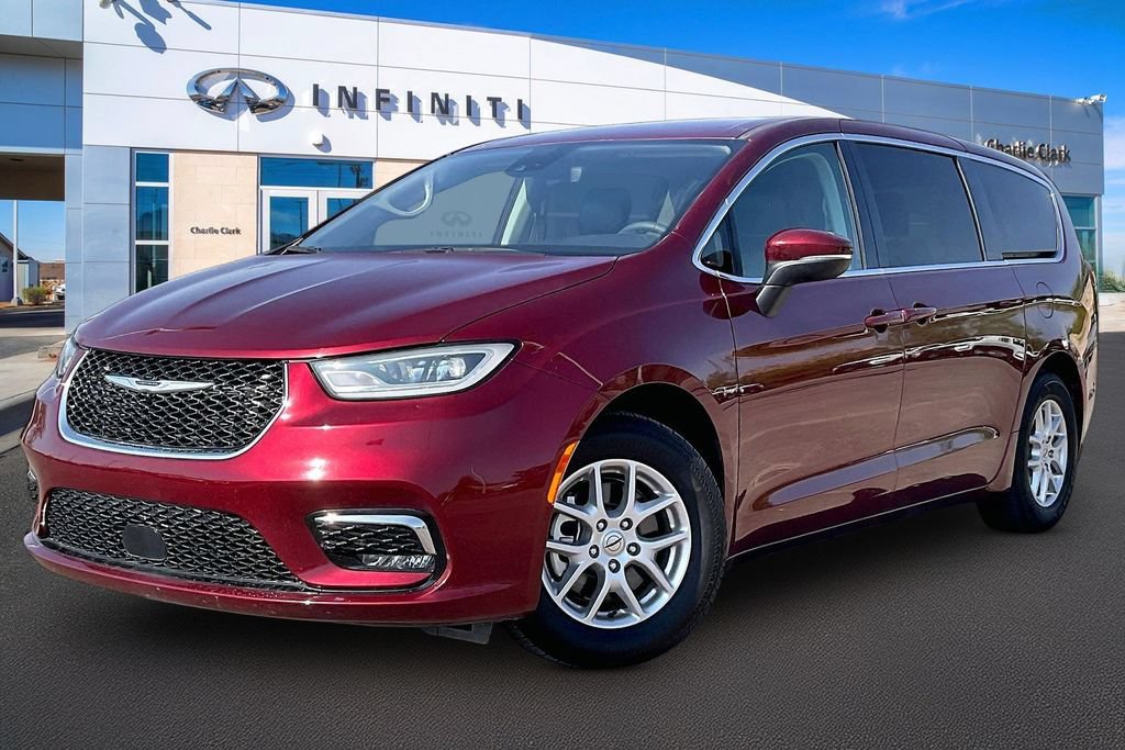 Used 2023 Chrysler Pacifica Touring-L
