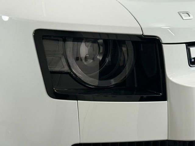 2025 Land Rover Defender 110 S