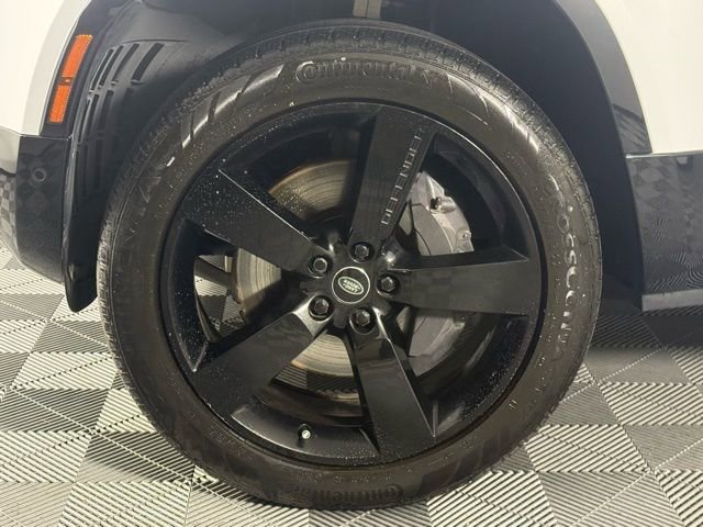 2023 Land Rover Defender 110 X-Dynamic SE