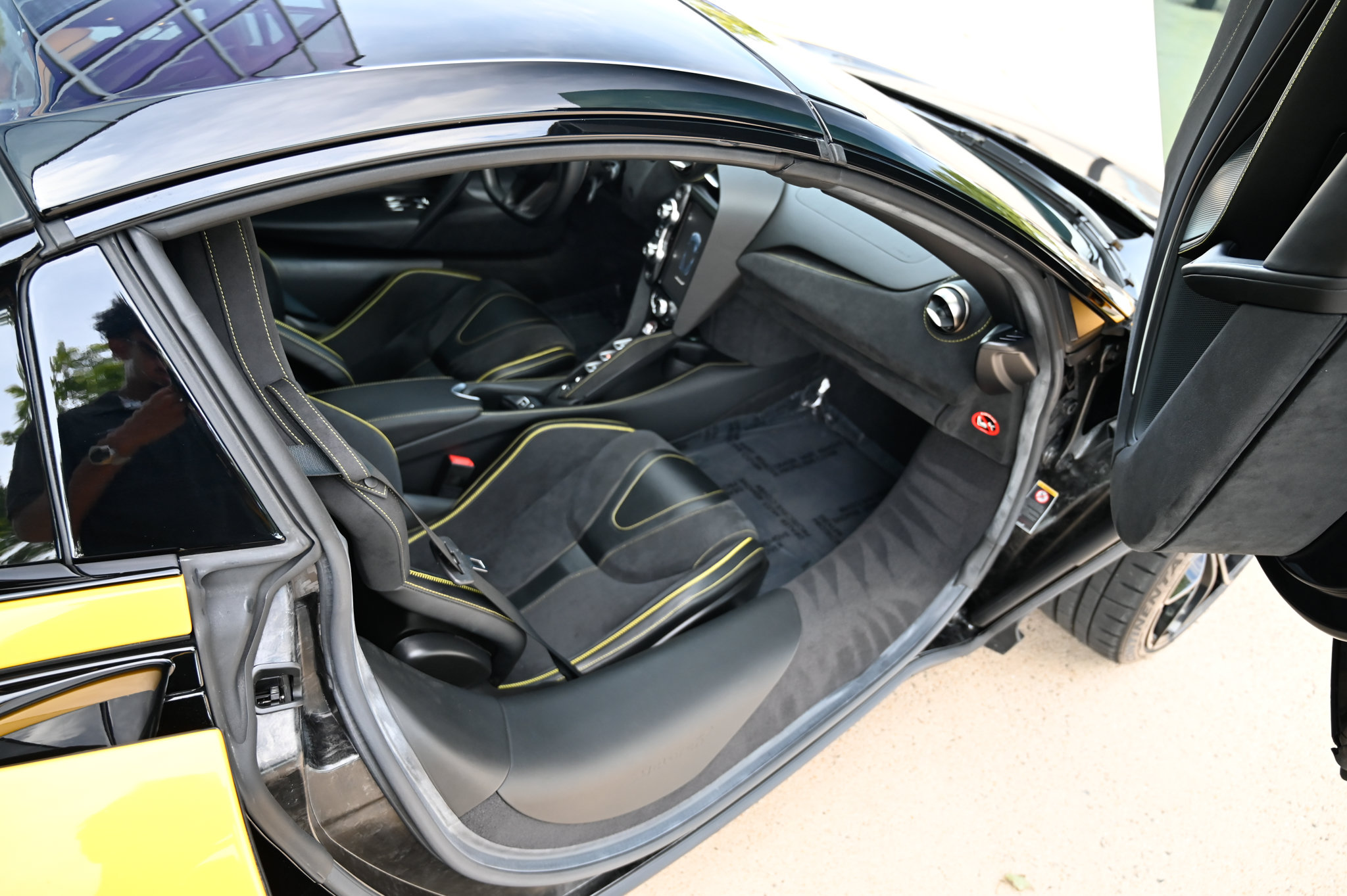 Used 2020 McLaren 720S Performance photo 13