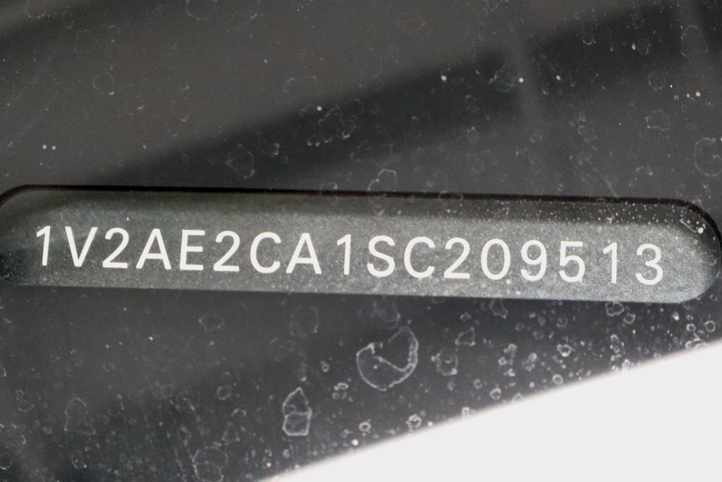 2025 Volkswagen Atlas Cross Sport SEL R-Line