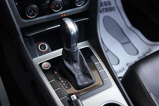 2015 Volkswagen Passat TDI SE