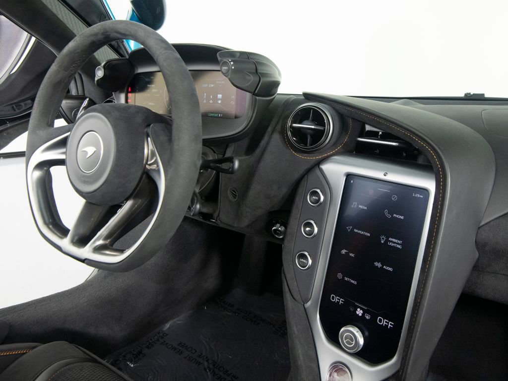 Used 2024 McLaren 750S Spider photo 31