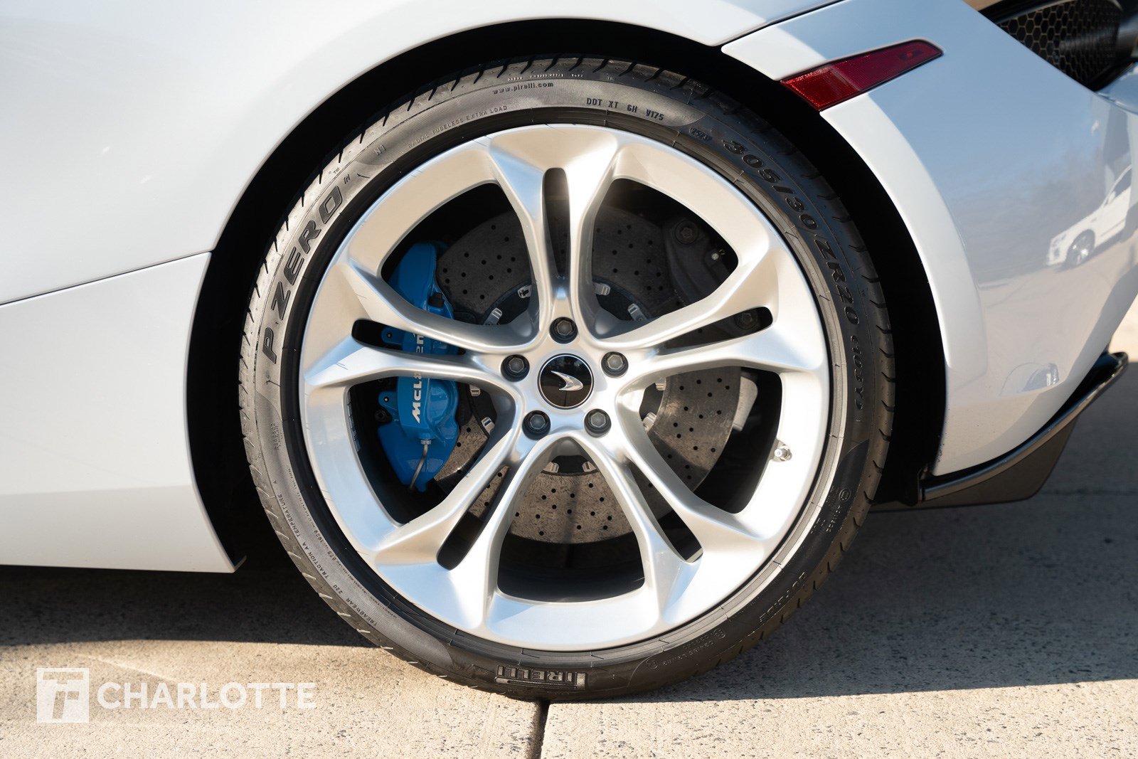 Used 2020 McLaren 720S Spider photo 10