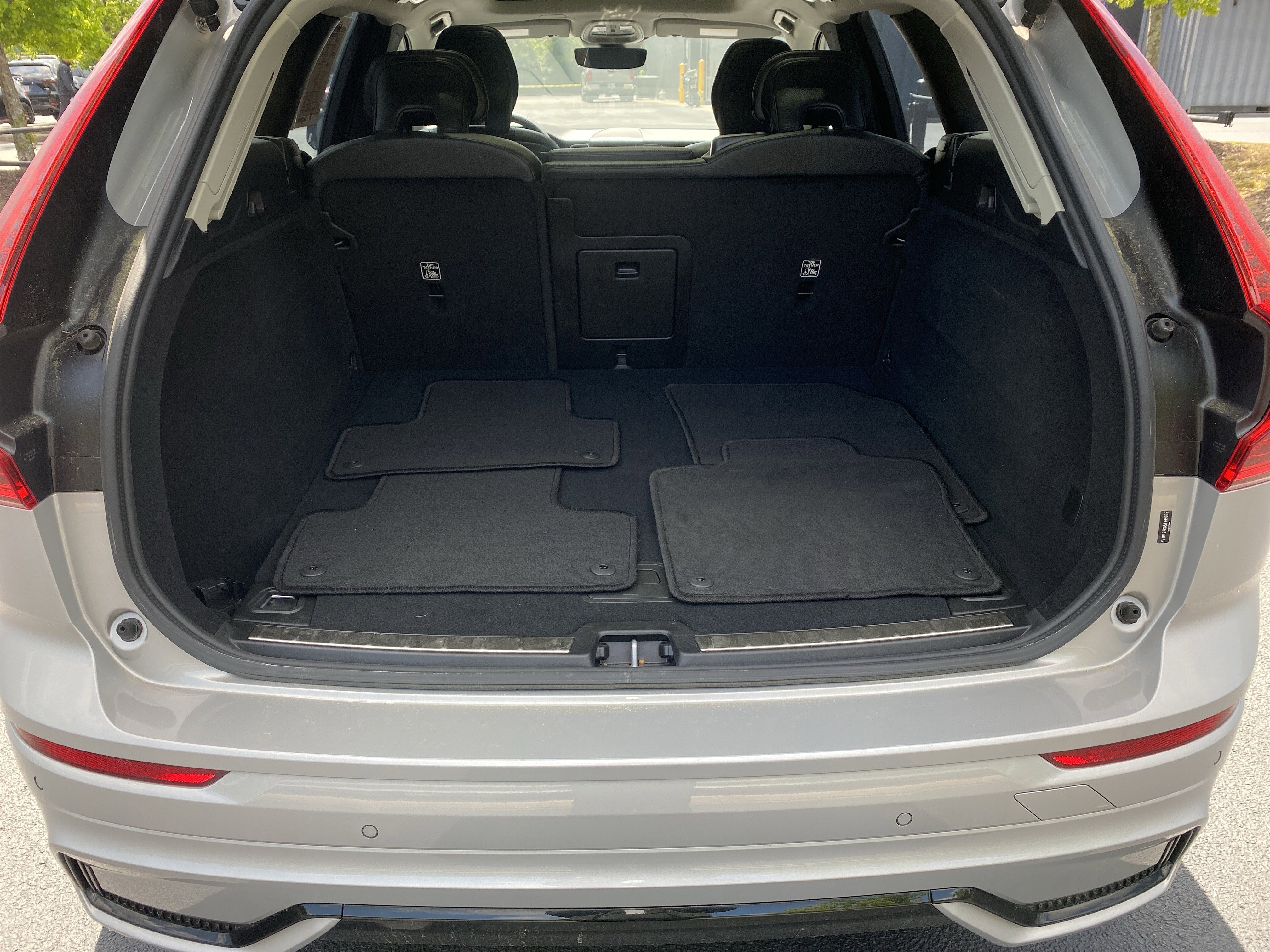 2025 Volvo XC60 B5 Plus