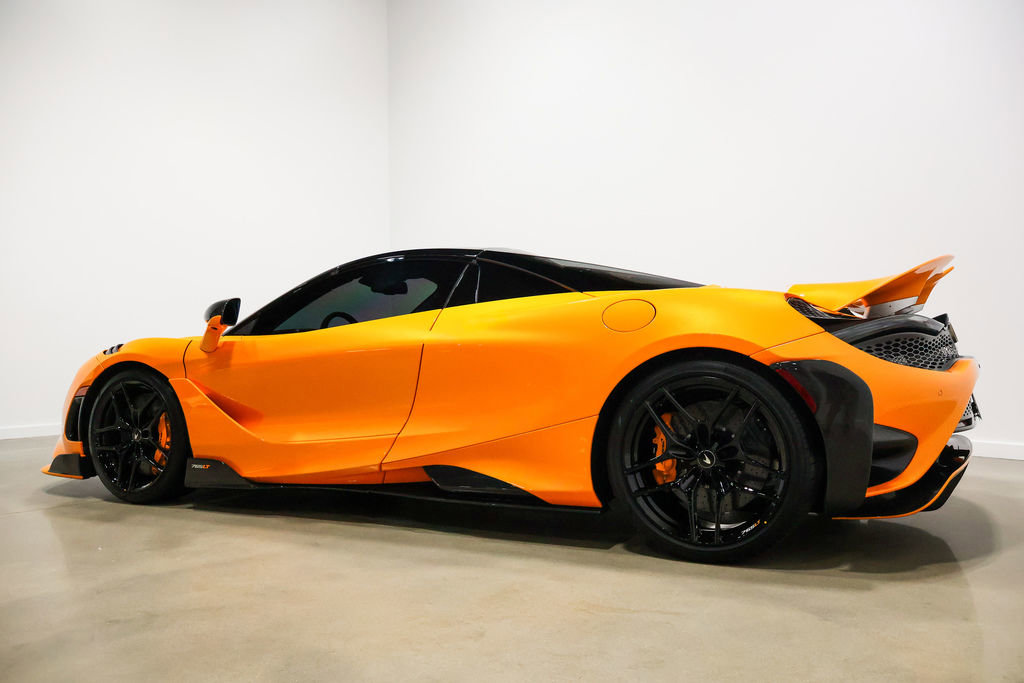 Used 2022 McLaren 765LT photo 16