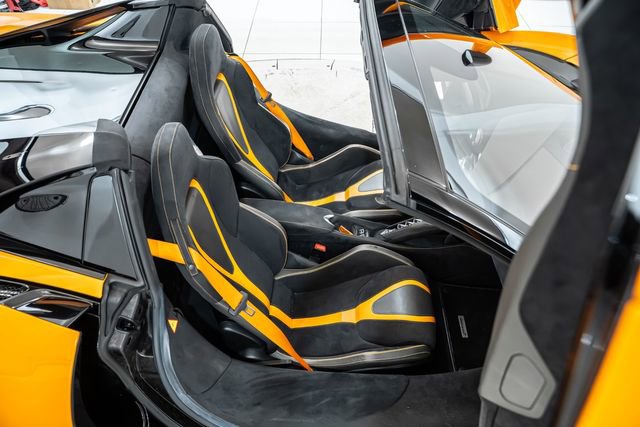 Used 2020 McLaren 720S Performance photo 34