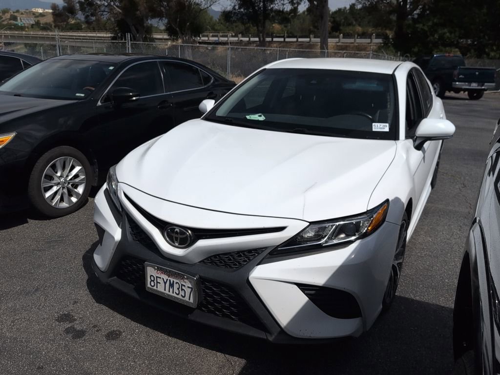 Used 2018 Toyota Camry SE w/ Convenience Package