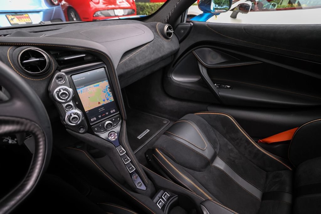 Used 2022 McLaren 720S Performance photo 27