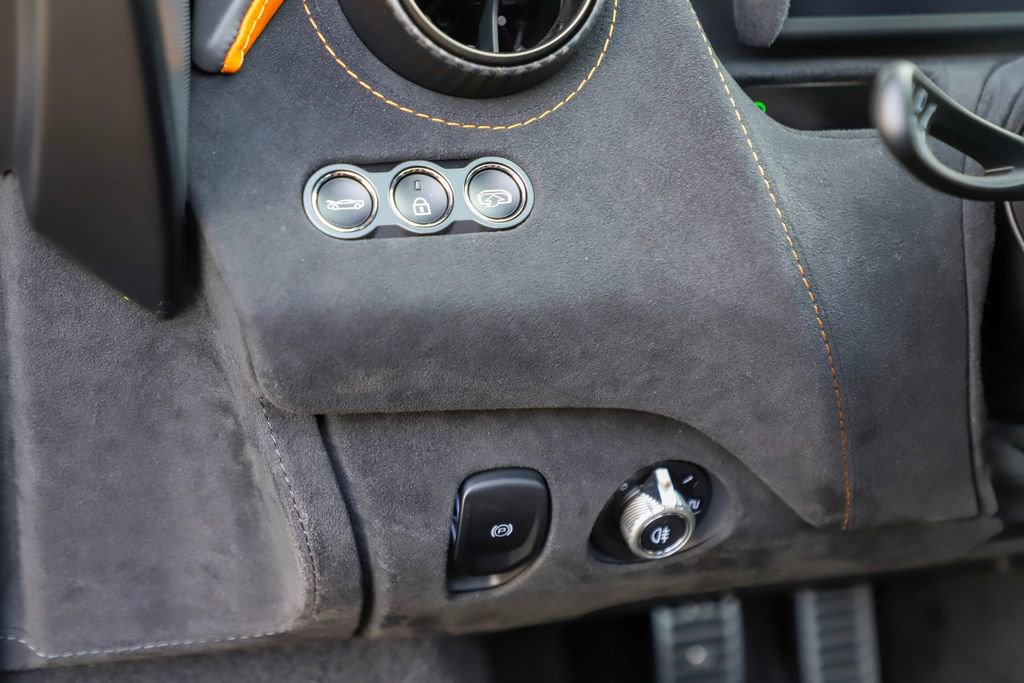 Used 2021 McLaren 720S Performance photo 44