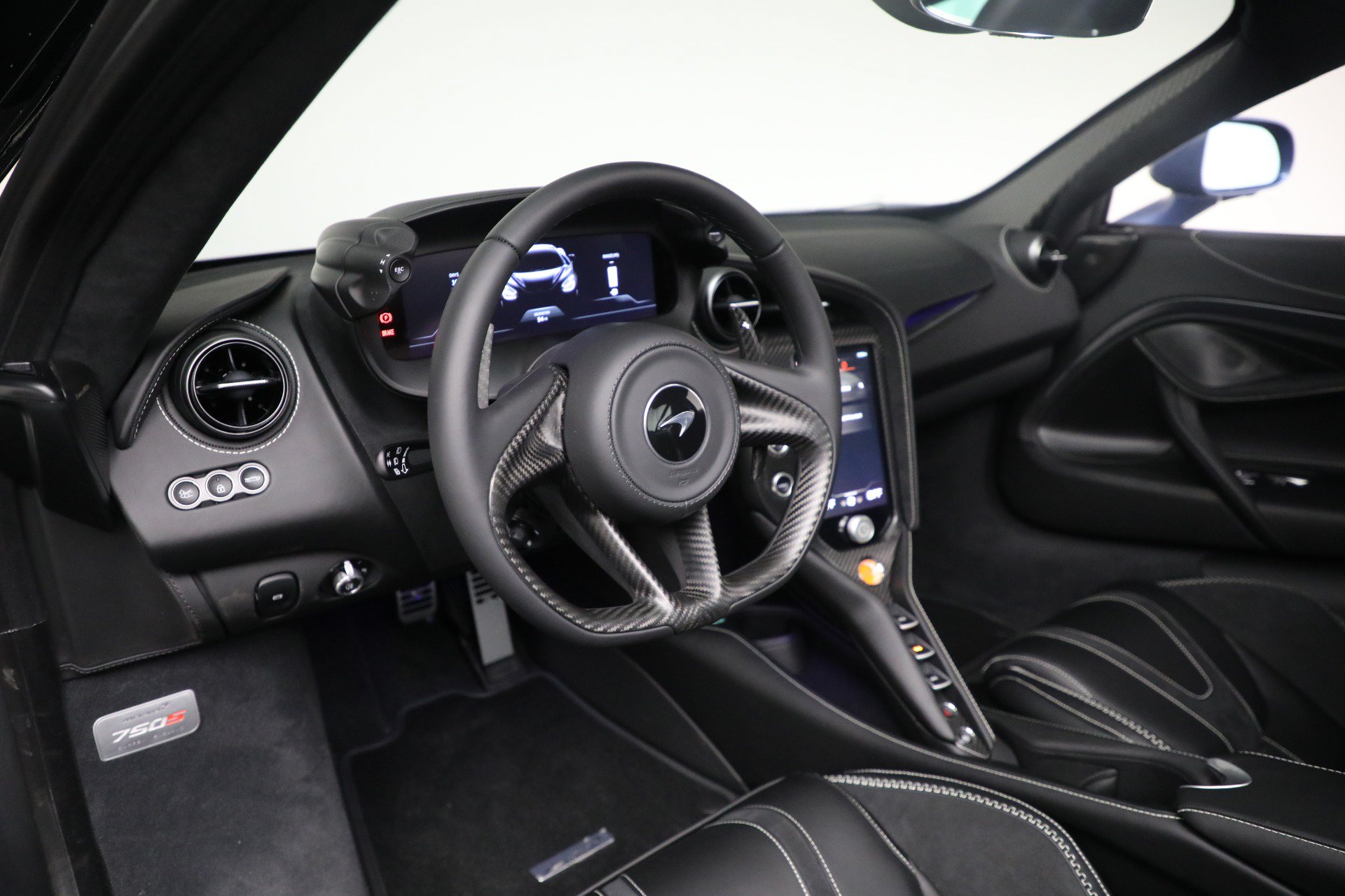 Used 2026 McLaren 750S photo 18