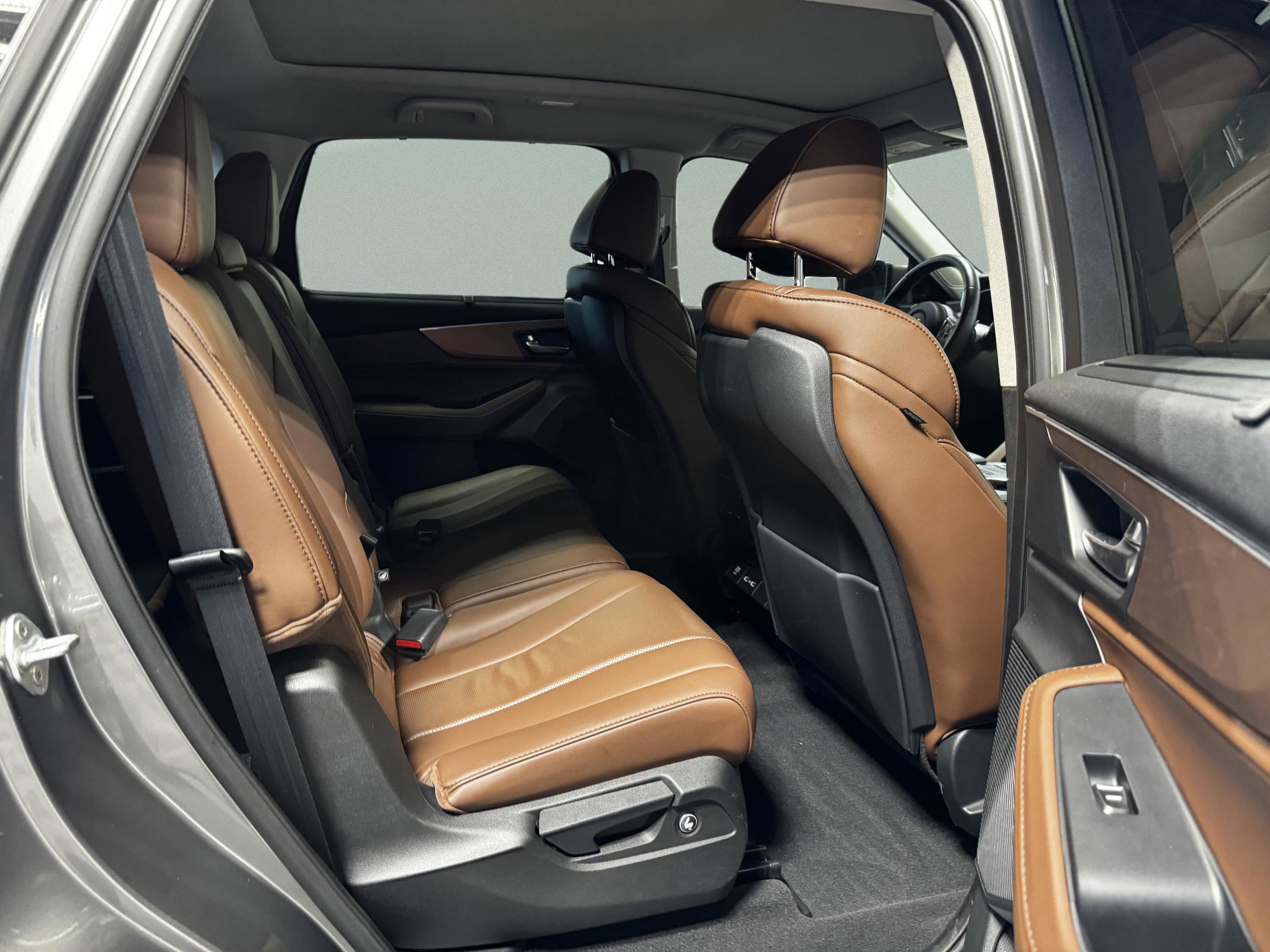 2023 Acura MDX FWD w/ Technology Package