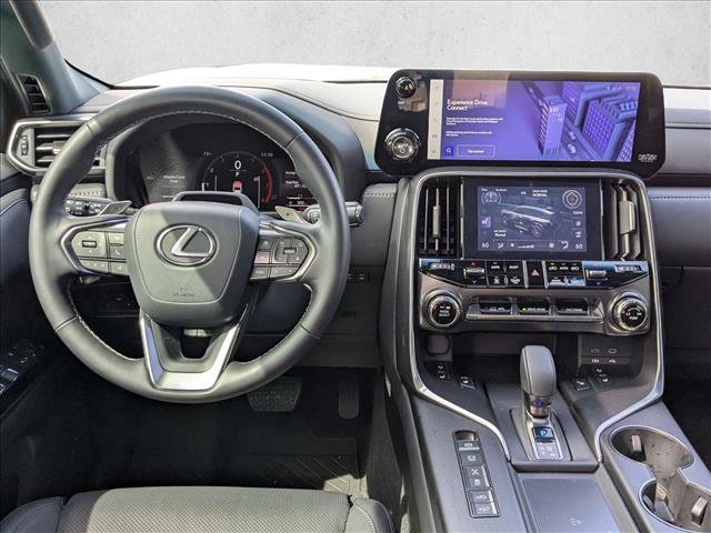 2025 Lexus LX 700h Overtrail