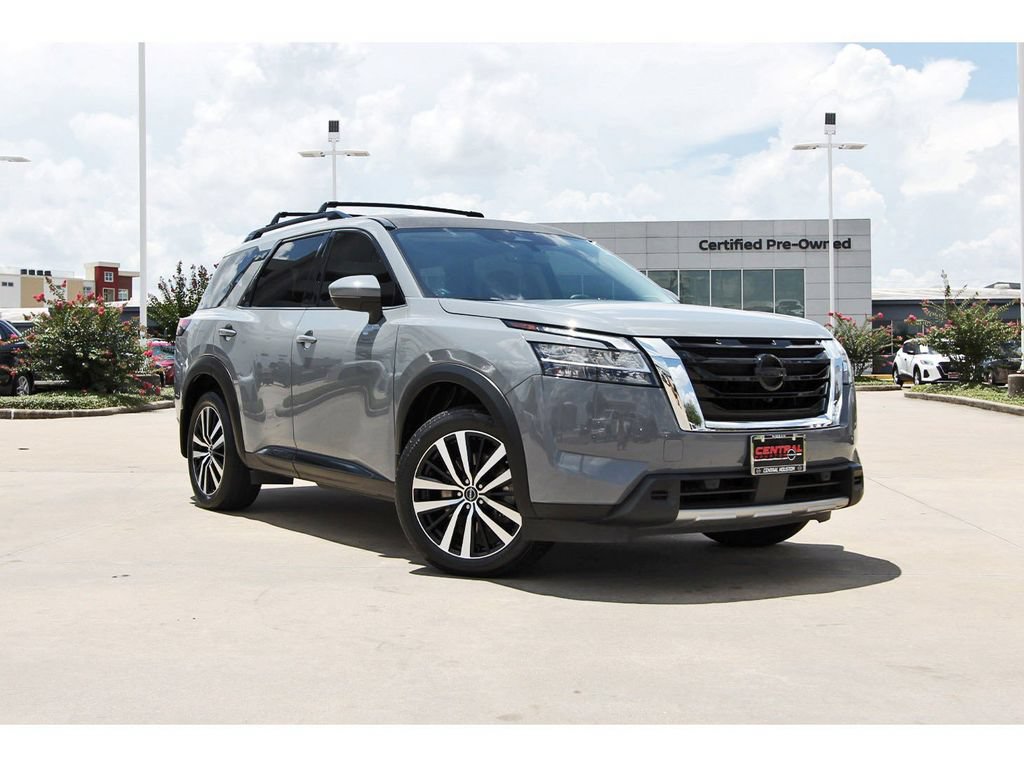 Used 2024 Nissan Pathfinder Platinum